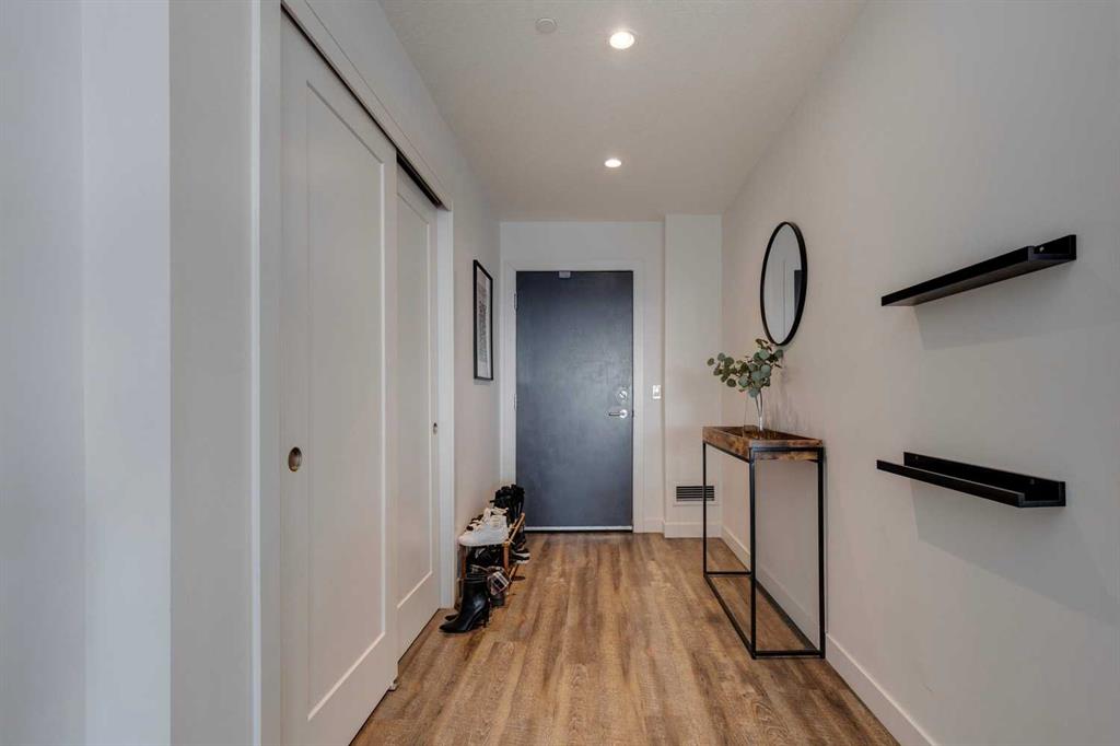 Picture for 406, 730 5 Street NE