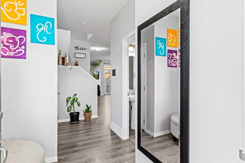 Picture for 74 Legacy Glen Common SE