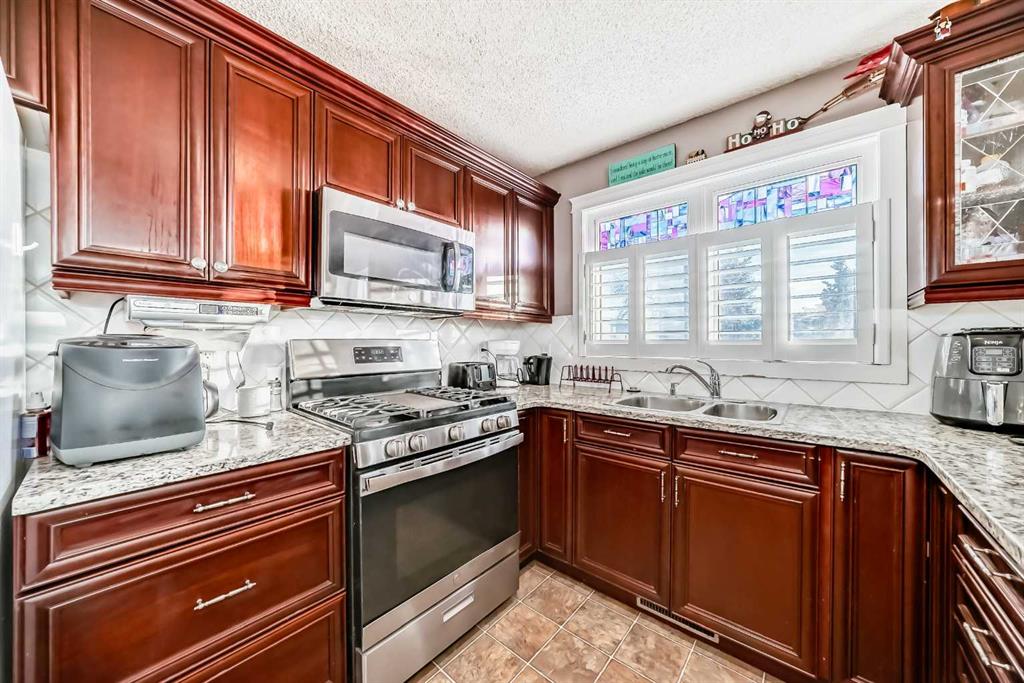 Picture for 516 2 Avenue NE