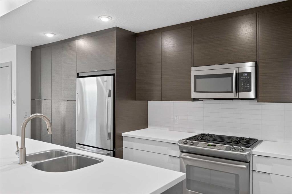 Picture for 204, 1707 27 Avenue SW