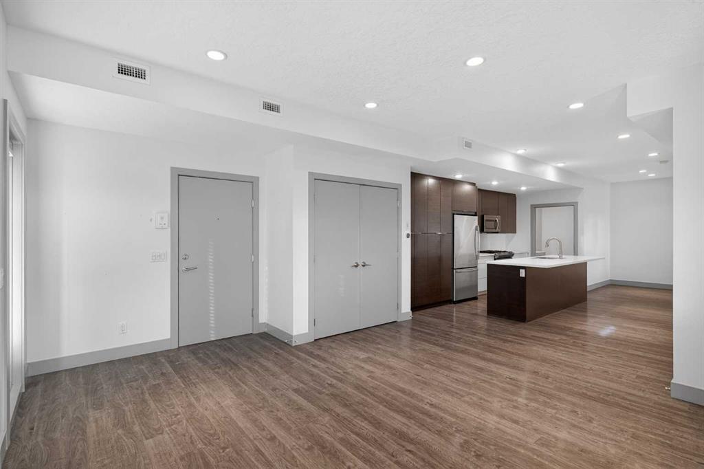 Picture for 204, 1707 27 Avenue SW