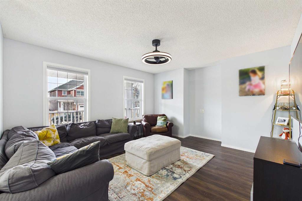 Picture for 121 River Heights Crescent 