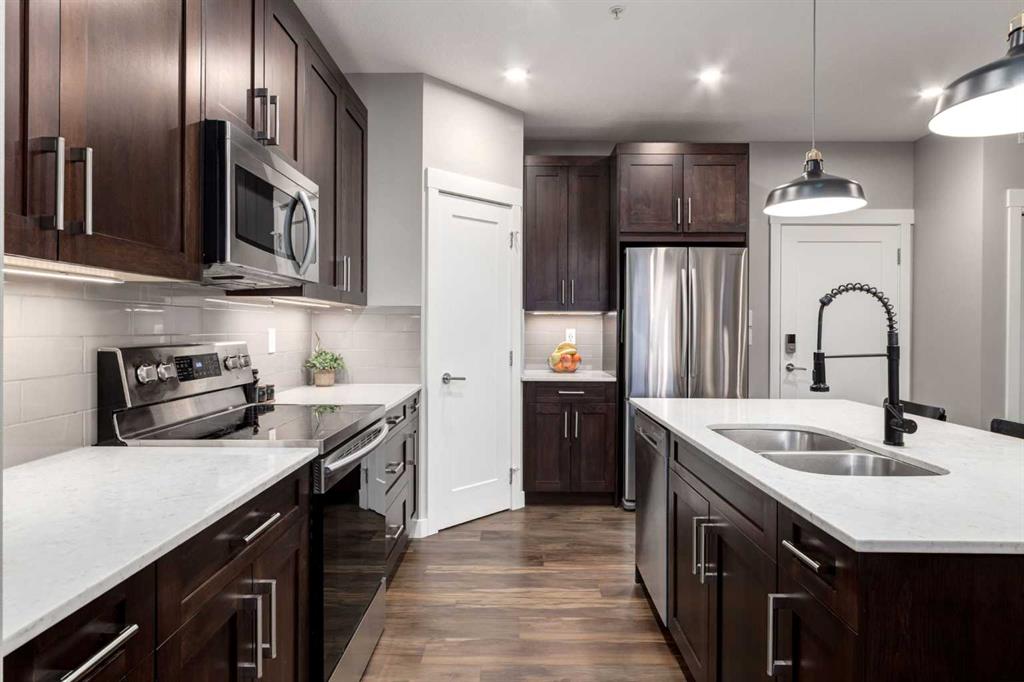 Picture for 312, 10 WALGROVE Walk SE