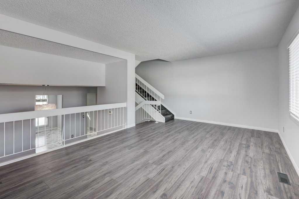 Picture for 324 Brae Glen Road SW