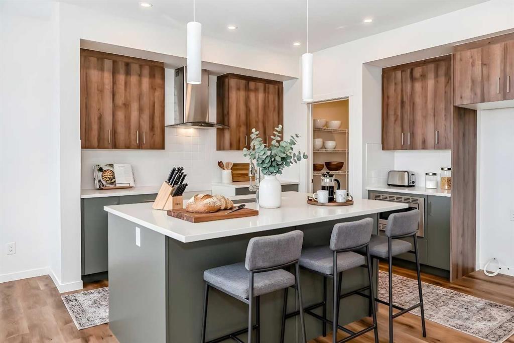 Picture for 23 Bartlett Crescent SE