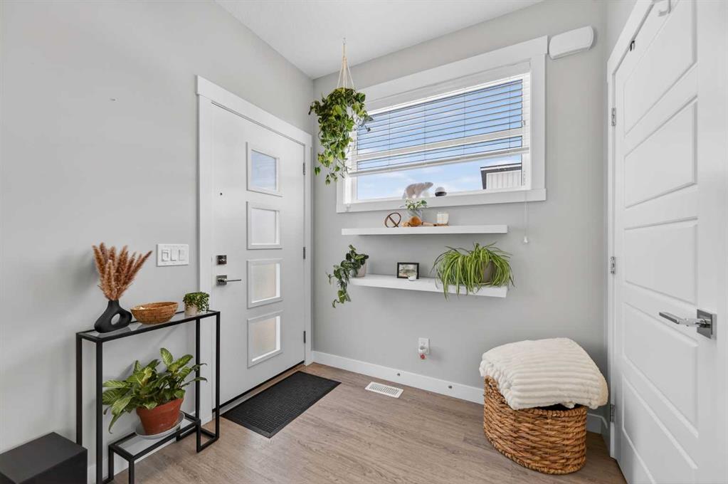 Picture for 29 Skyview Parade NE