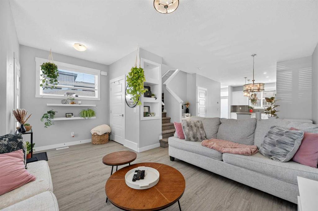 Picture for 29 Skyview Parade NE