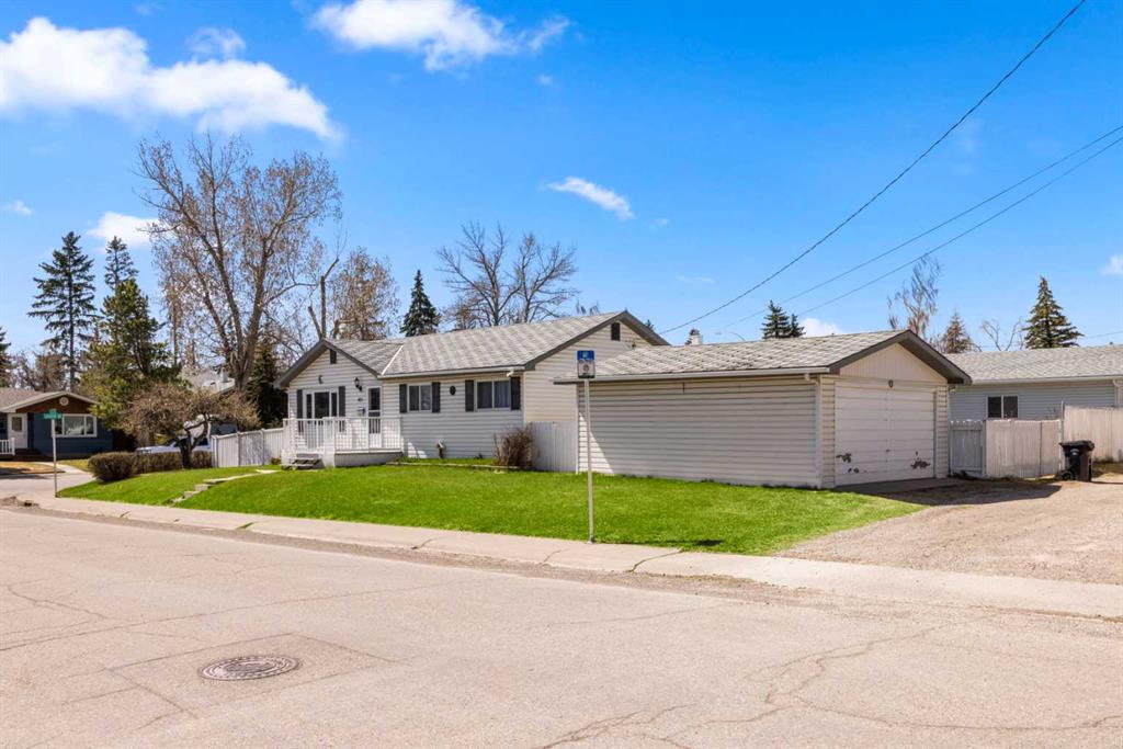 Picture for 4711 43 Street SW