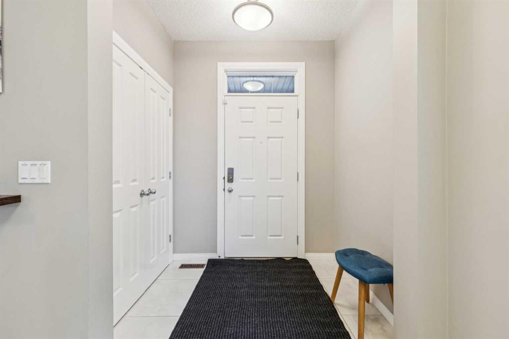 Picture for 71 Walden Manor SE