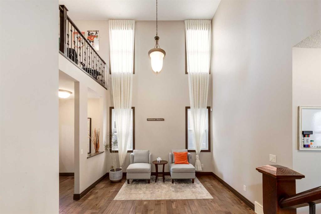 Picture for 12 Mahogany Heath SE