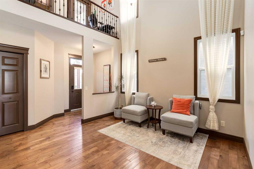 Picture for 12 Mahogany Heath SE