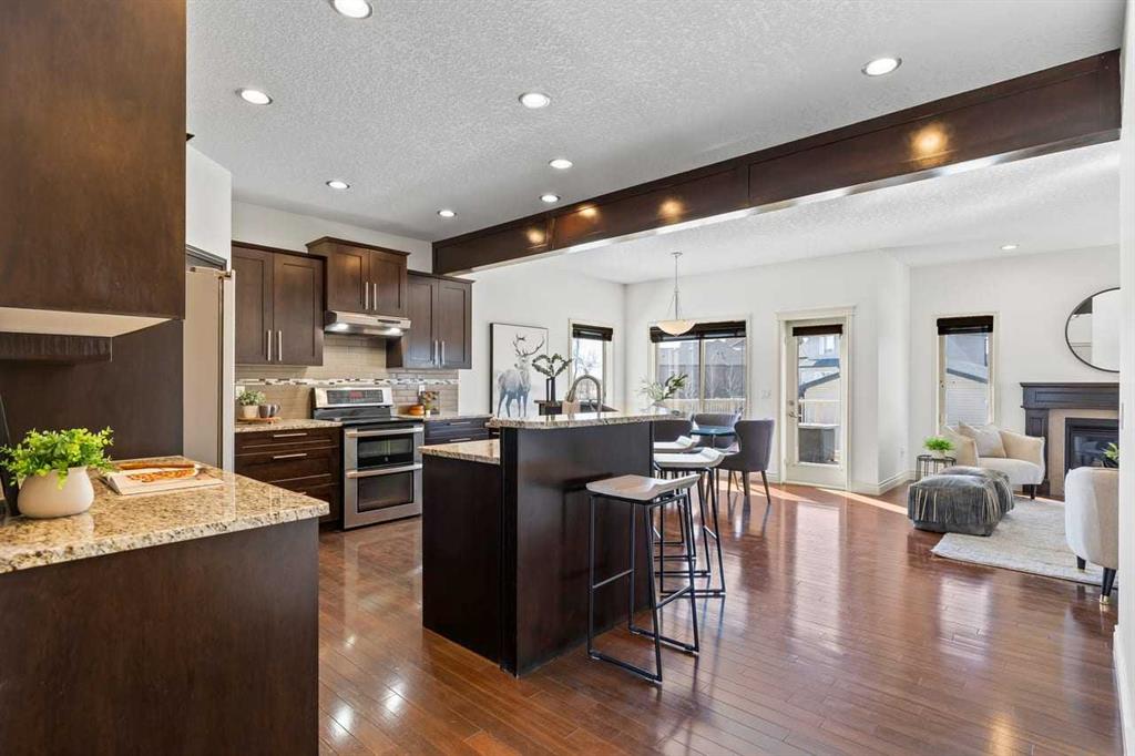 Picture for 311 Railway Point  SE