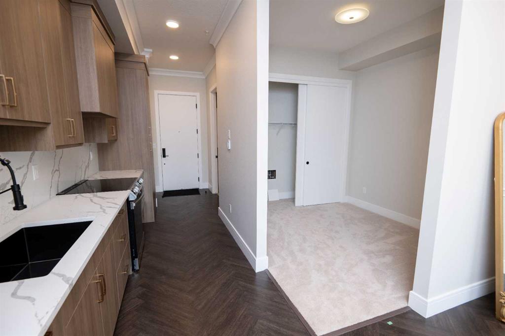 Picture for 301, 330 Dieppe Drive SW