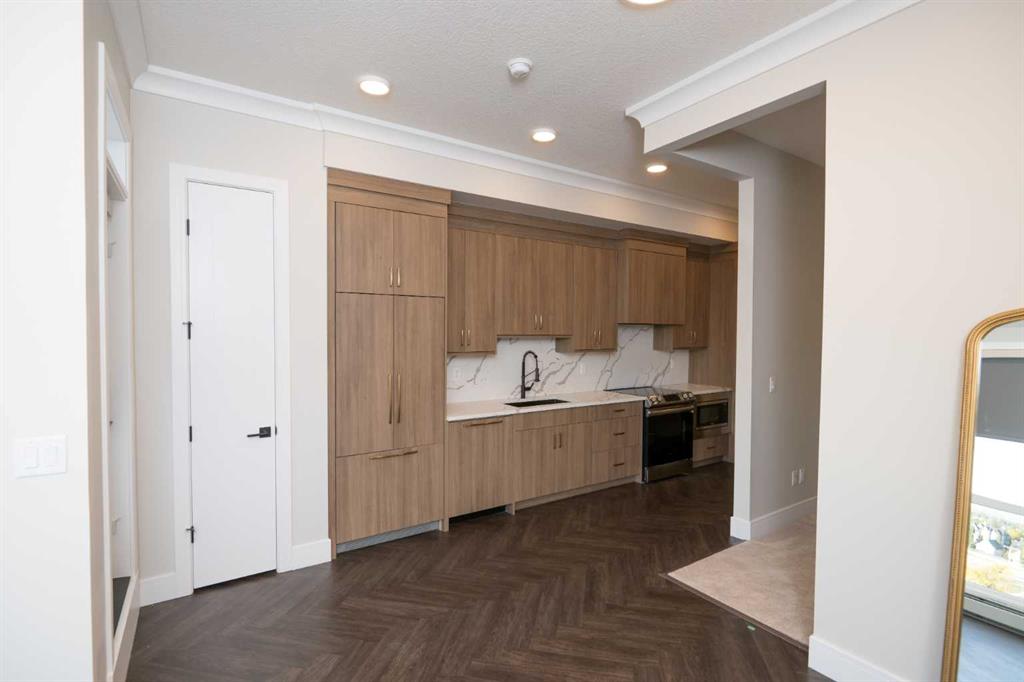 Picture for 301, 330 Dieppe Drive SW