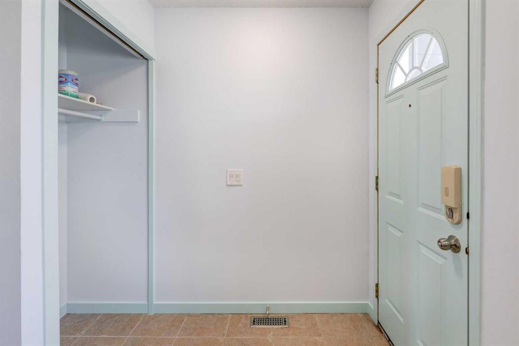 Picture for 319 Georgian Villas NE