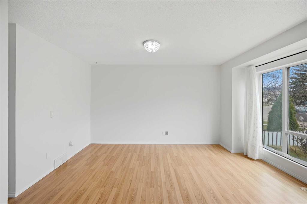 Picture for 6016 Martingrove Road NE