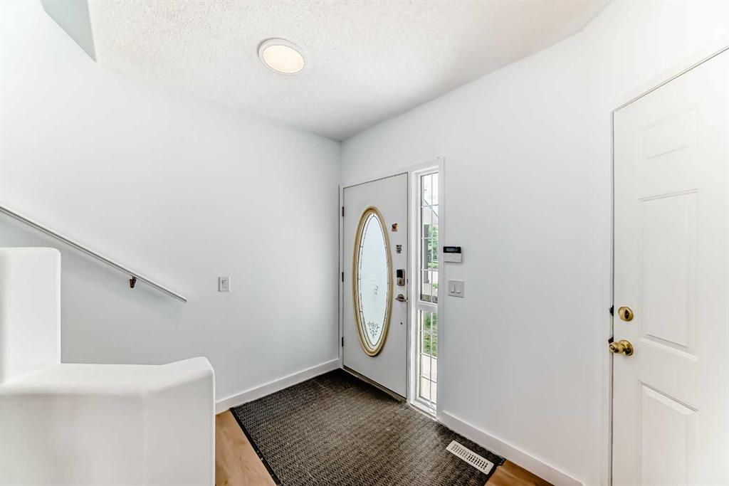 Picture for 262 Covewood Park NE