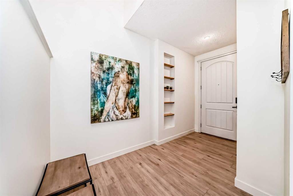 Picture for 82 Mahogany Green SE