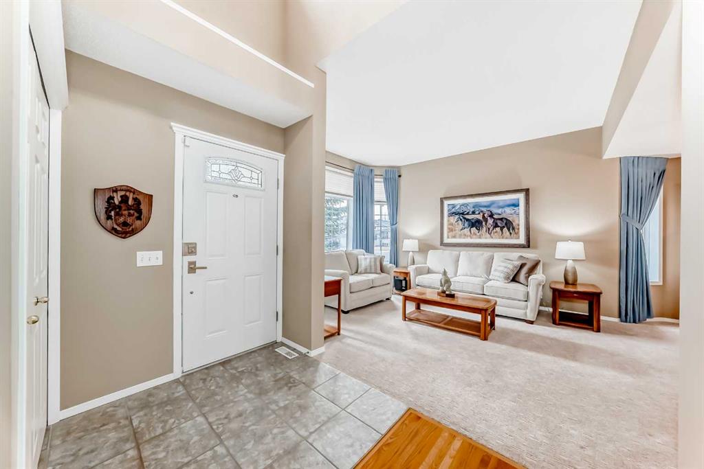 Picture for 6 Mt Yamnuska Court SE