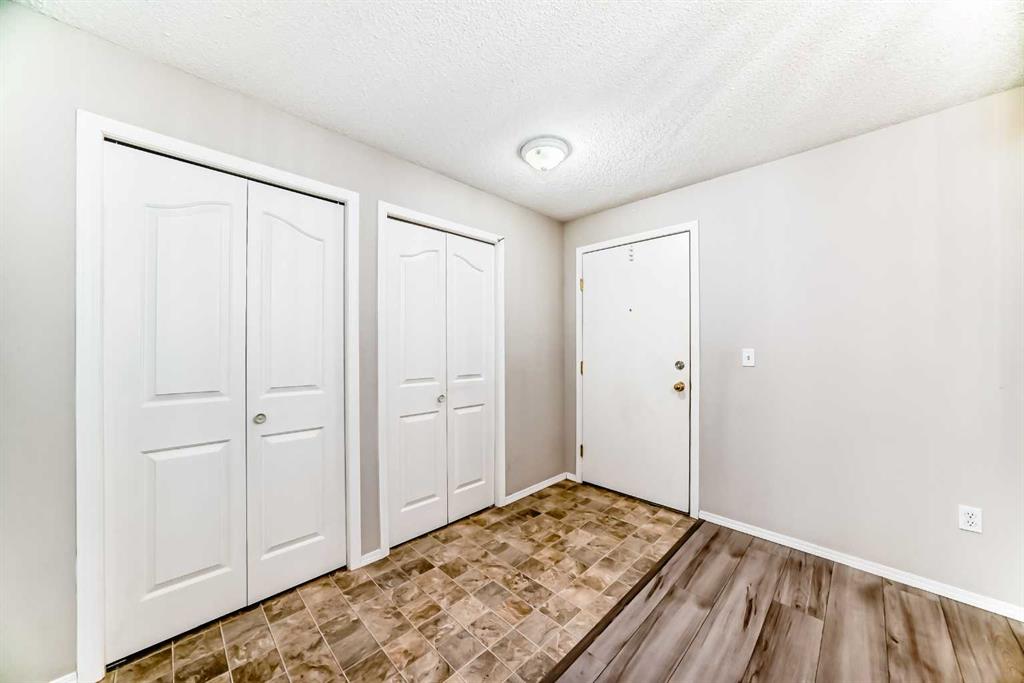 Picture for 312, 17 Country Village Bay NE