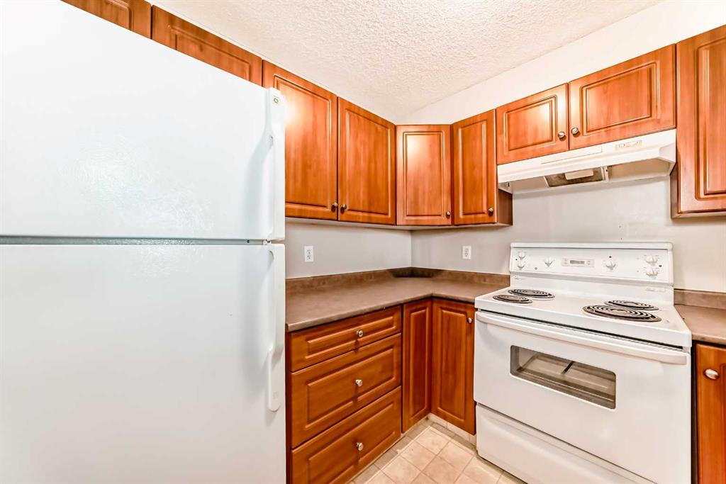 Picture for 312, 17 Country Village Bay NE