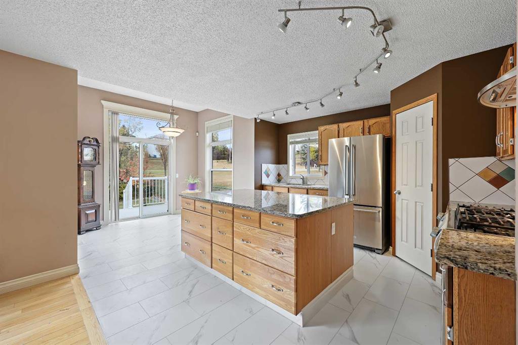 Picture for 161 Arbour Crest Road NW