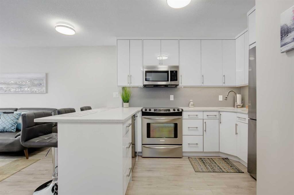 Picture for 207, 339 13 Avenue SW