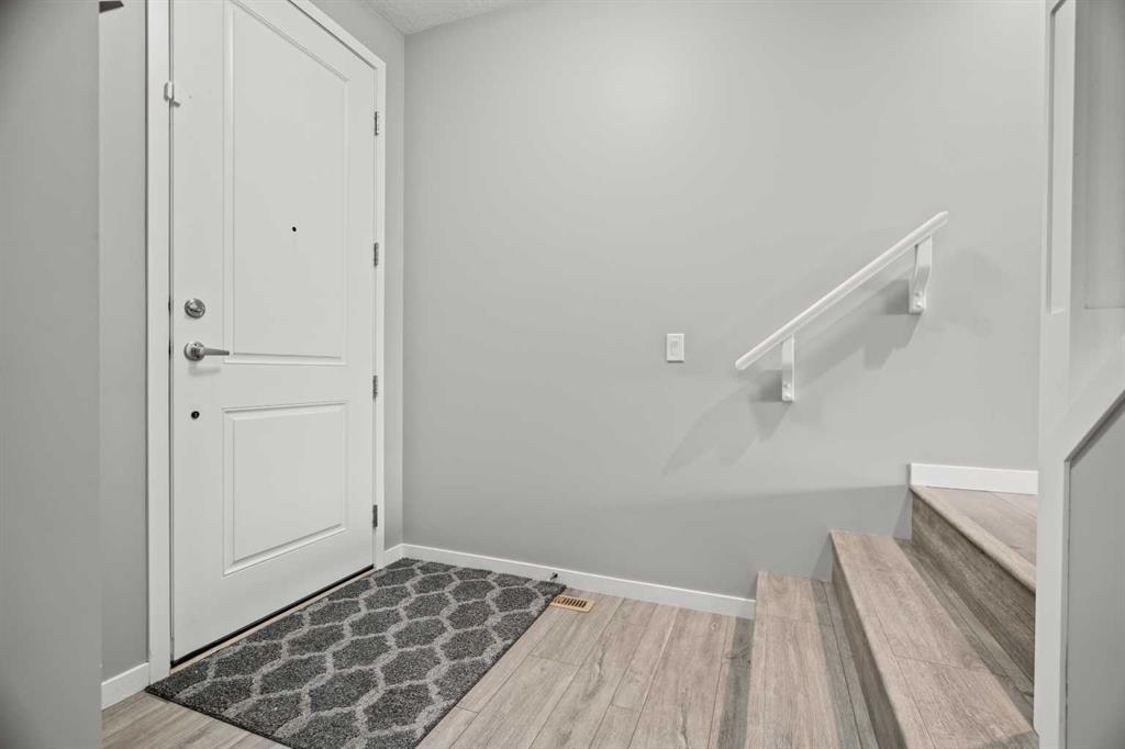 Picture for 66 Howse Common NE