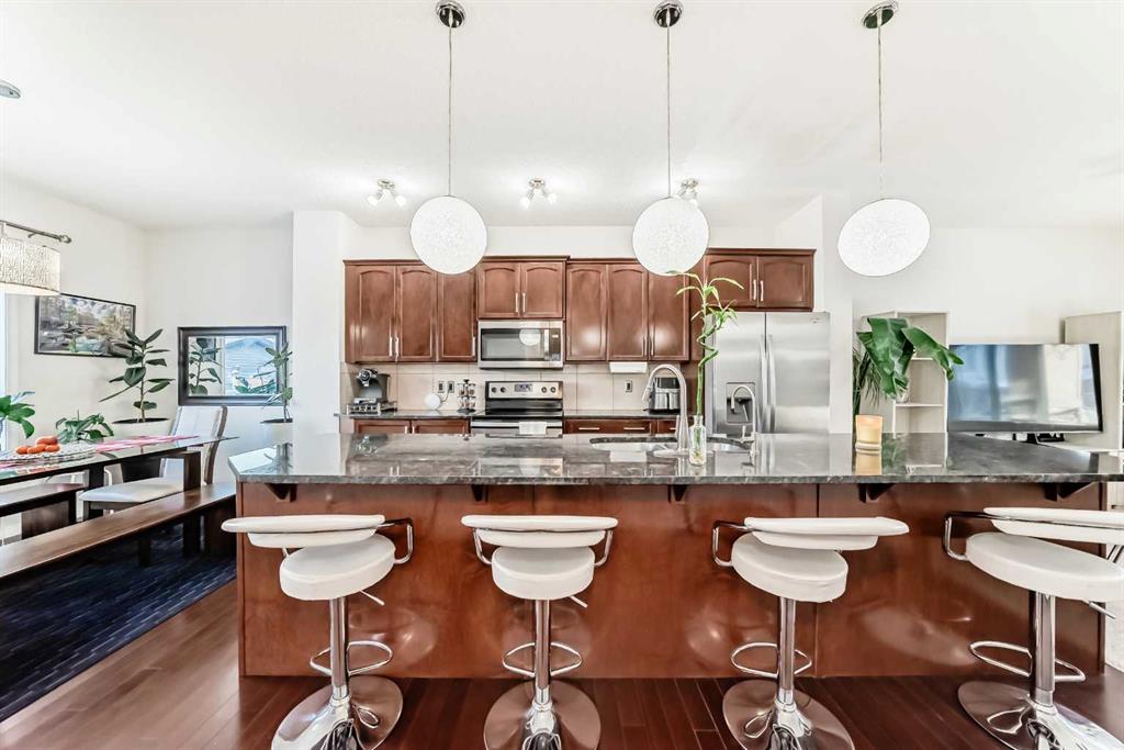 Picture for 185 Legacy Crescent SE