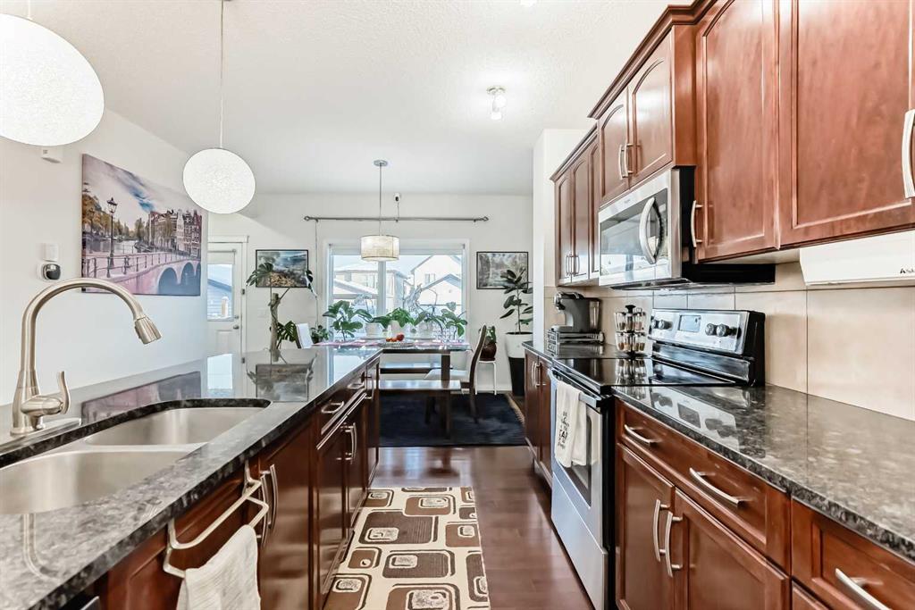 Picture for 185 Legacy Crescent SE