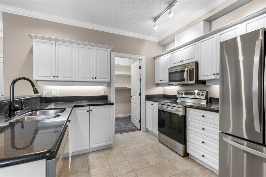 Picture for 205, 59 22 Avenue SW