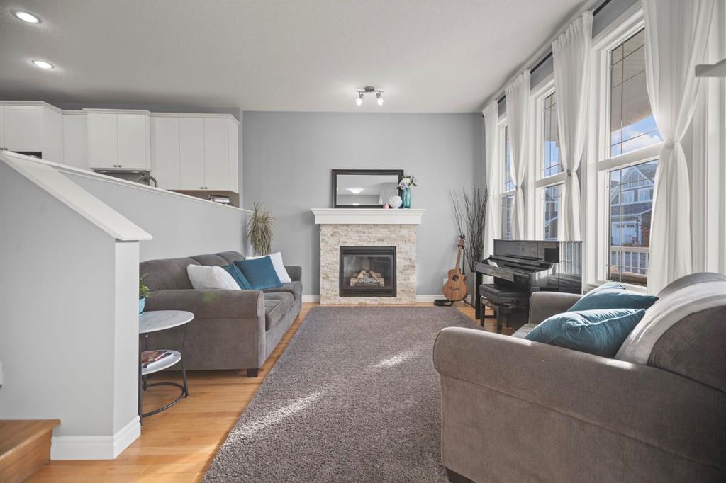 Picture for 411 River Heights Crescent 