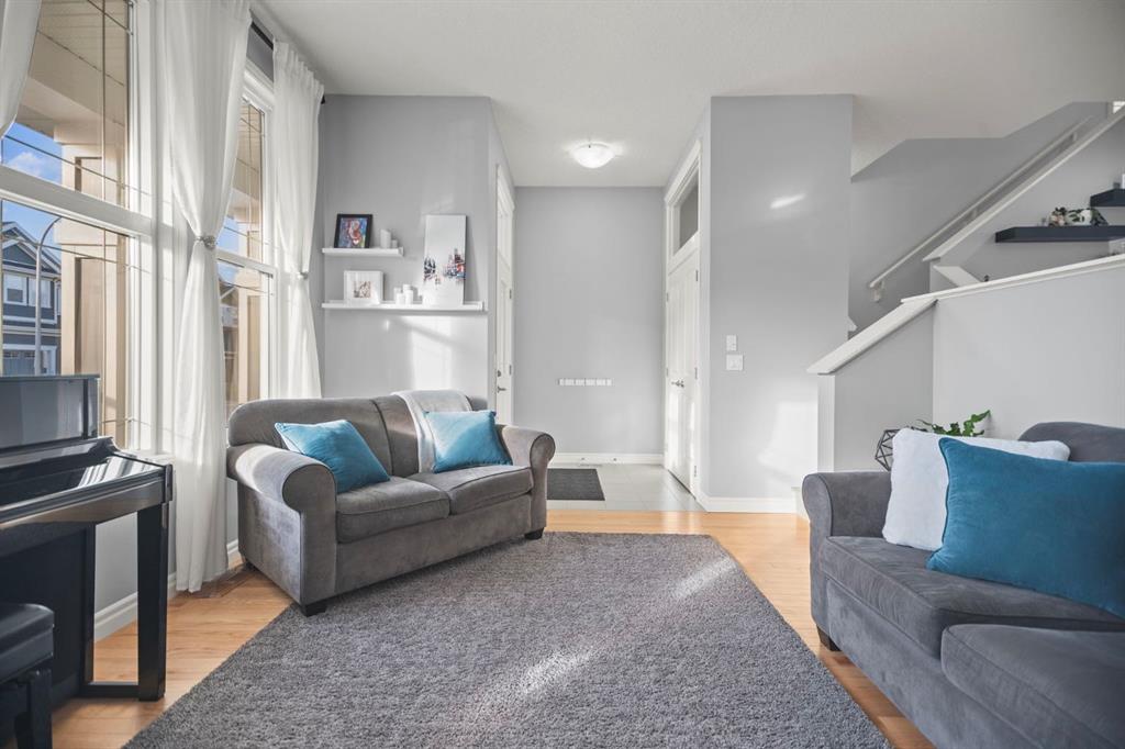 Picture for 411 River Heights Crescent 