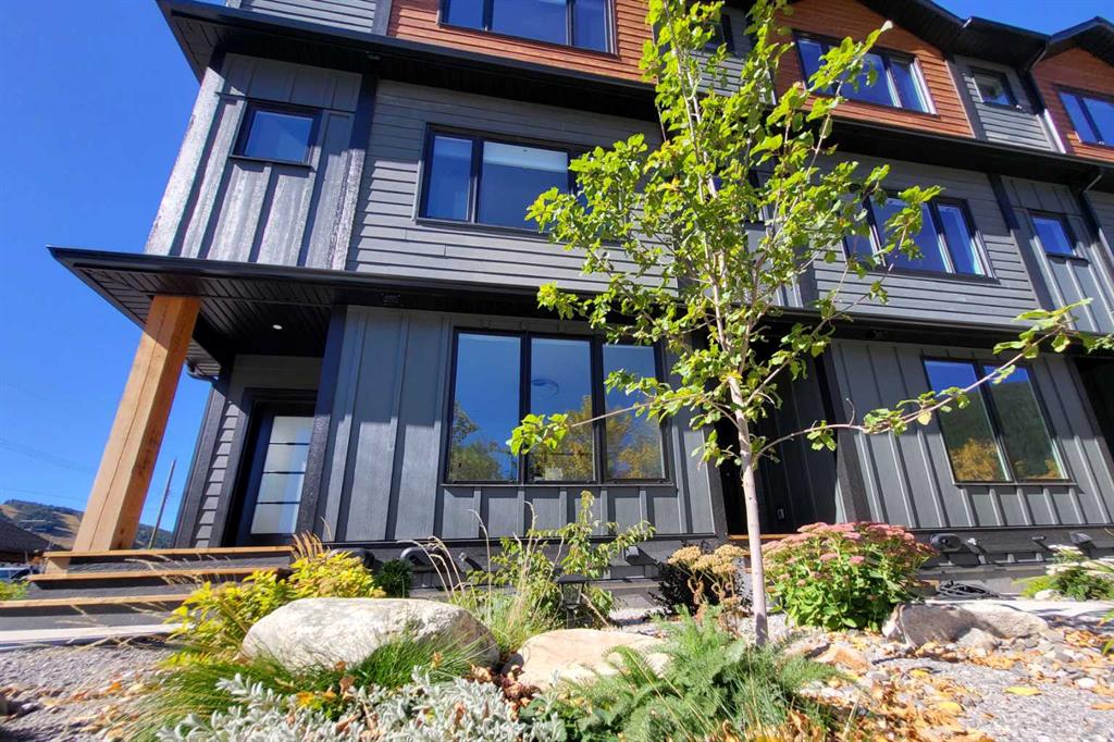 Picture for 2, 2102 131 Street 