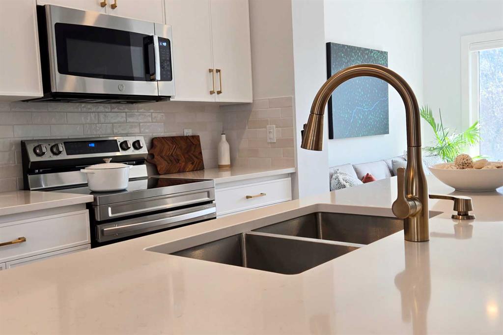 Picture for 2, 2102 131 Street 