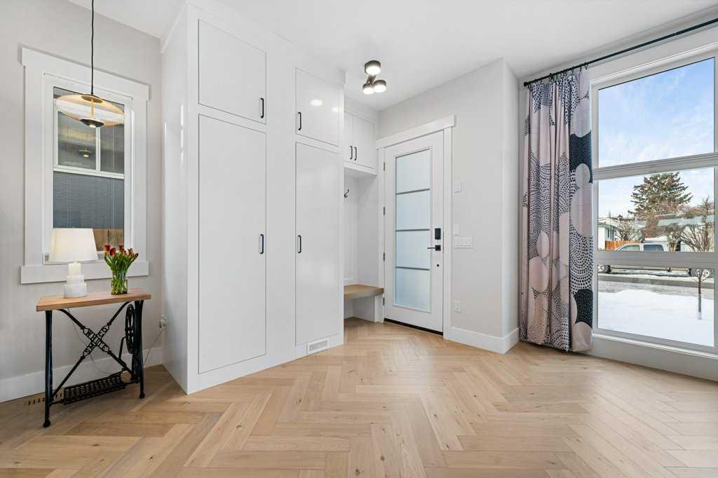 Picture for 1919 21 Avenue NW