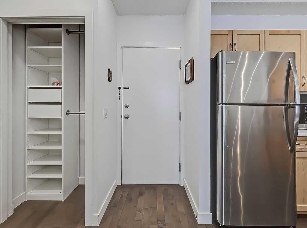 Picture for 302, 540 5 Avenue NE