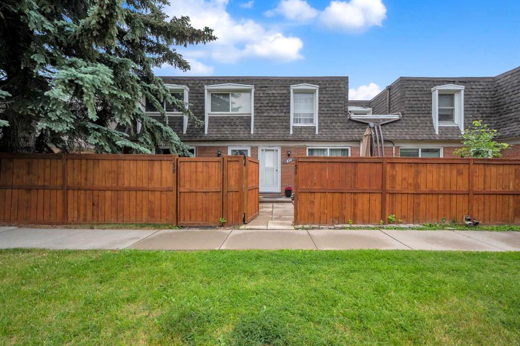 Picture for 151, 330 Canterbury Drive SW