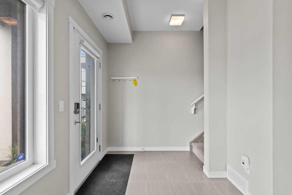 Picture for 603, 218 Sherwood Square NW