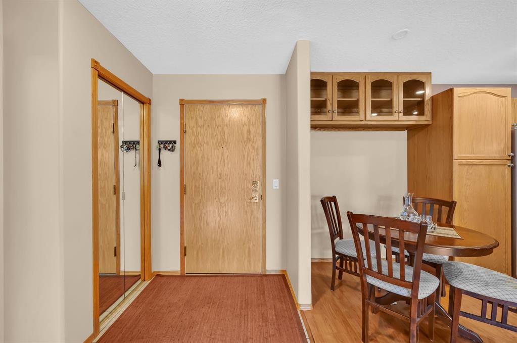 Picture for 106, 728 Country Hills Road NW