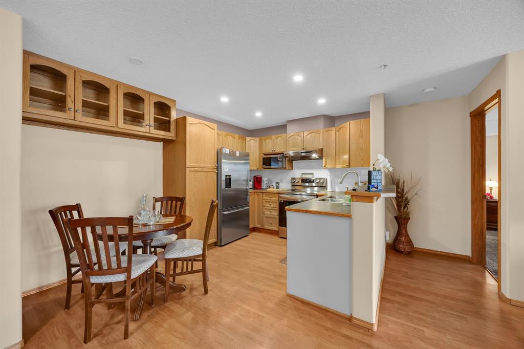 Picture for 106, 728 Country Hills Road NW