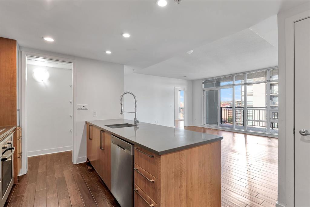 Picture for 901, 1118 12 Avenue SW