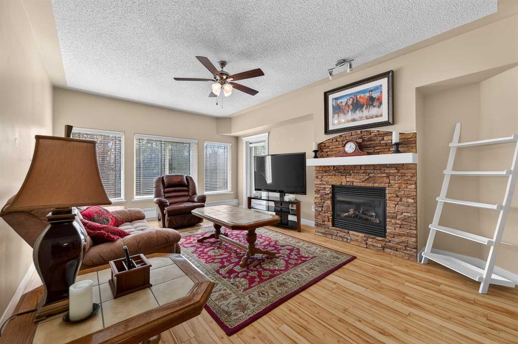 Picture for 211, 20 Discovery Ridge Close SW