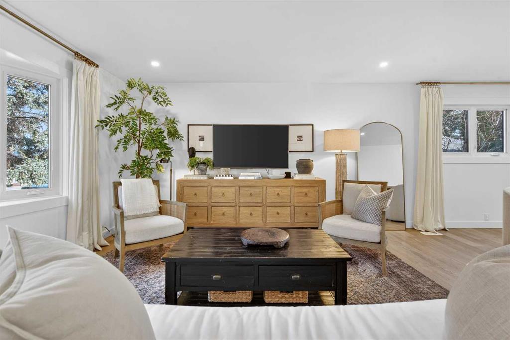 Picture for 407 Brookmere Crescent SW