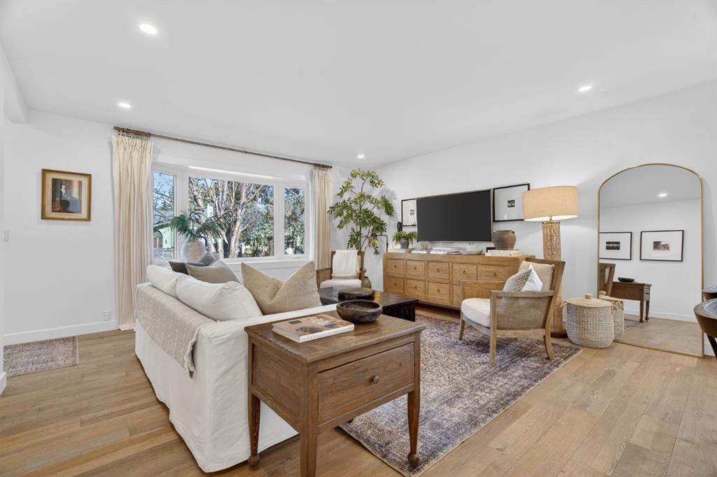 Picture for 407 Brookmere Crescent SW