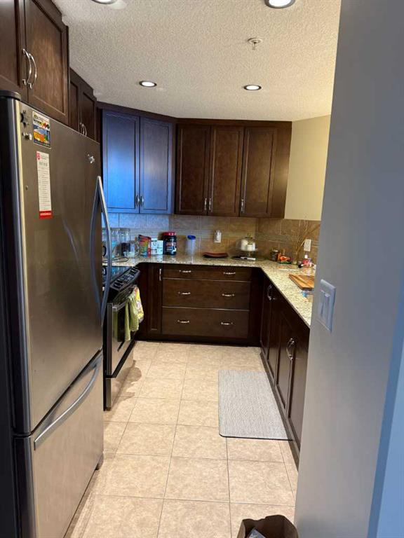 Picture for 701, 16 Varsity Estates Circle NW