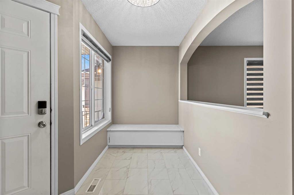 Picture for 138 Saddlecrest Park NE