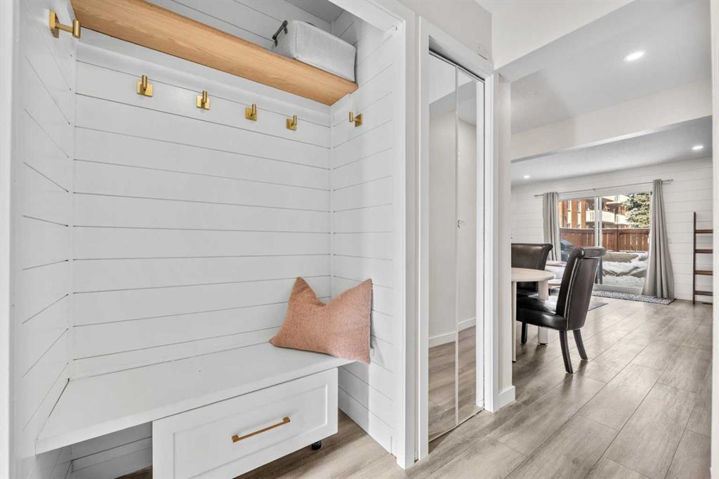 Picture for 19, 330 Canterbury Drive SW