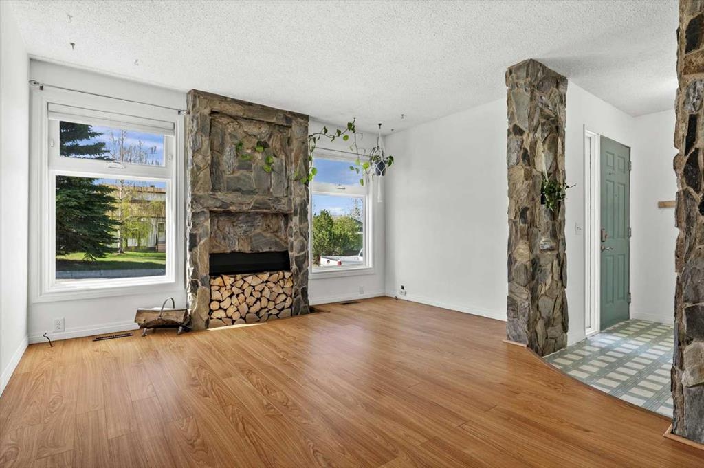 Picture for 96 Jensen Crescent NE