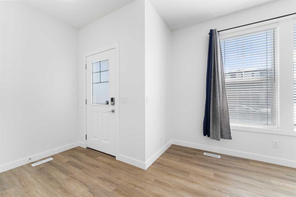 Picture for 48 Ambleside Crescent NW